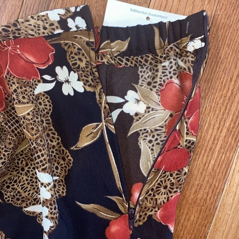 NWT Kathie Lee Lace floral cluster print skirt size 16